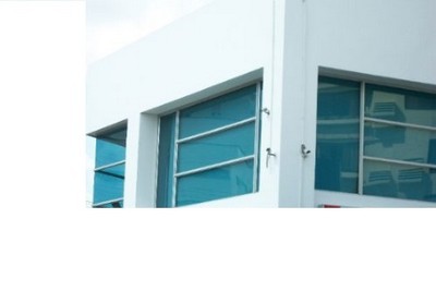 ventanas vidrio transparente con fijos 